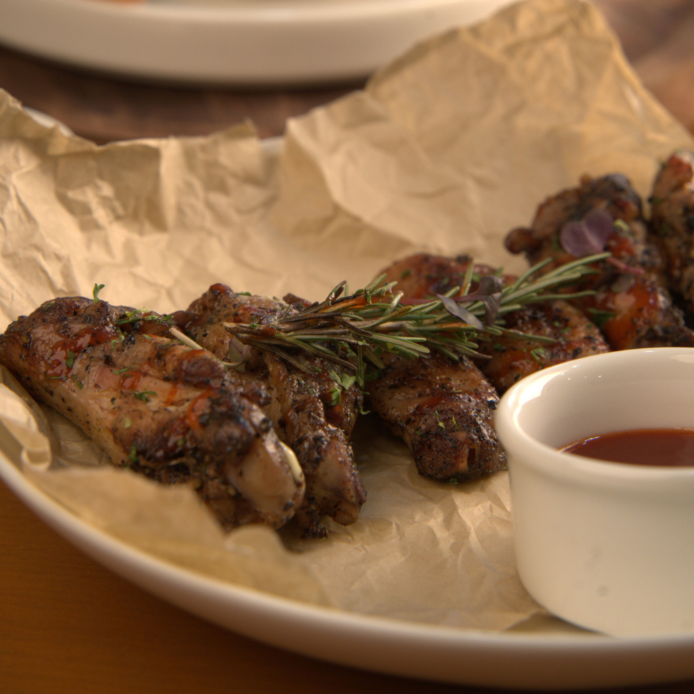 CHARRED CHICKEN WINGS
